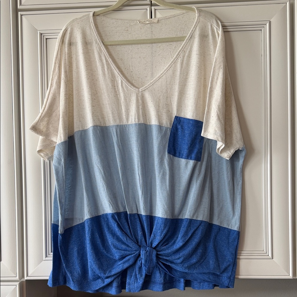 entro Colorblock V-Neck Knot Front Tee in White and Blue